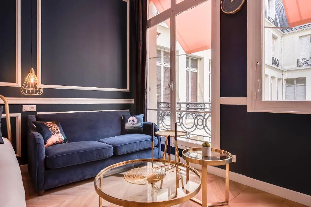 Apartment The Blue Elysee Paris France
