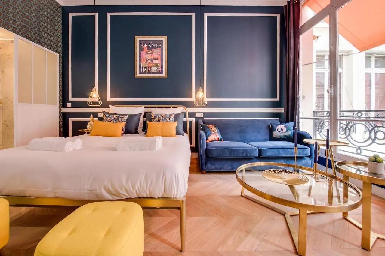 Apartment The Blue Elysee Paris France