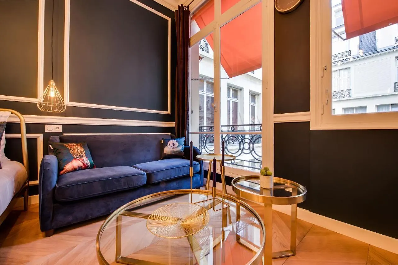 The Blue Elysee Paris 0*,  France